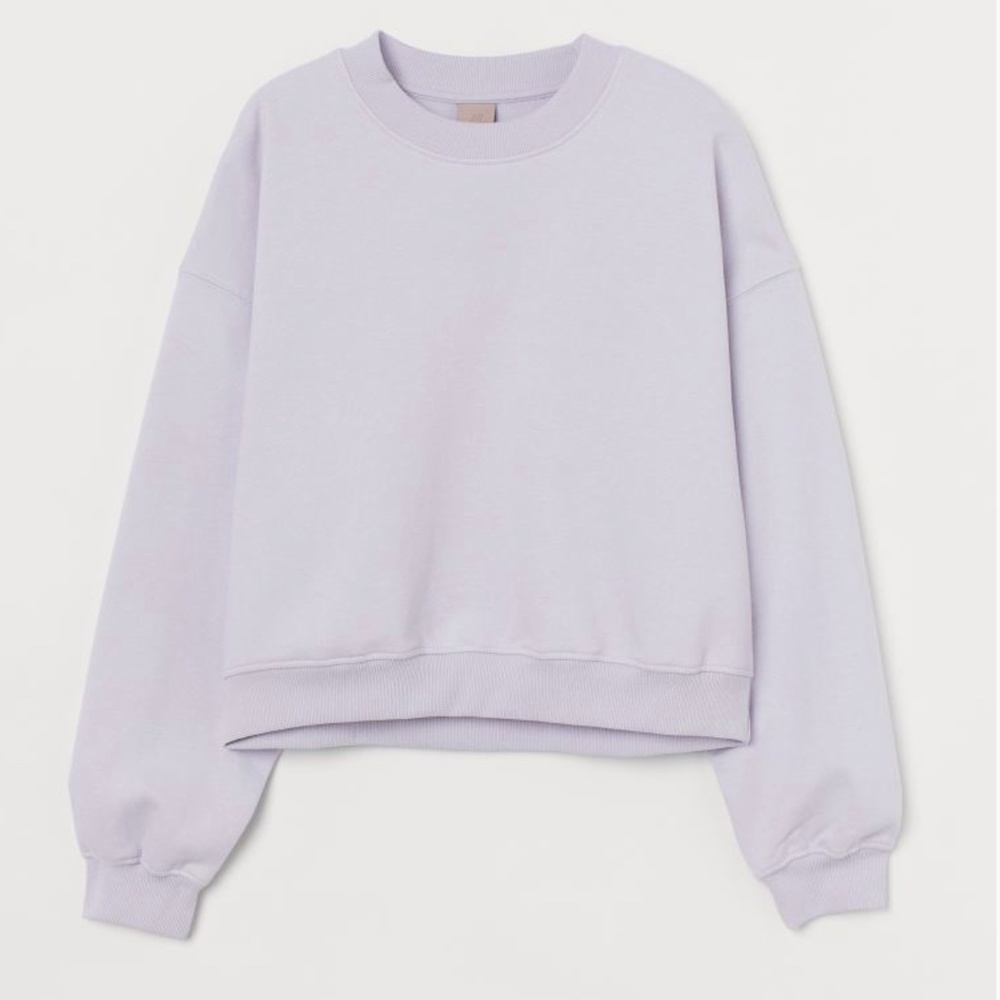 Light Purple Sweatshirt and Sweatshorts set - Picture 4 of 7
